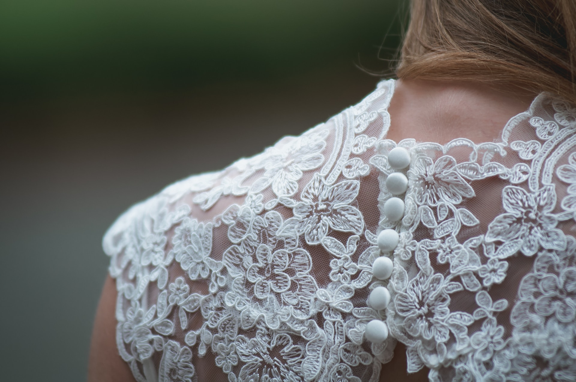 Wahl des perfekten Hochzeitskleides für den Standesamt – Tipps und Tricks