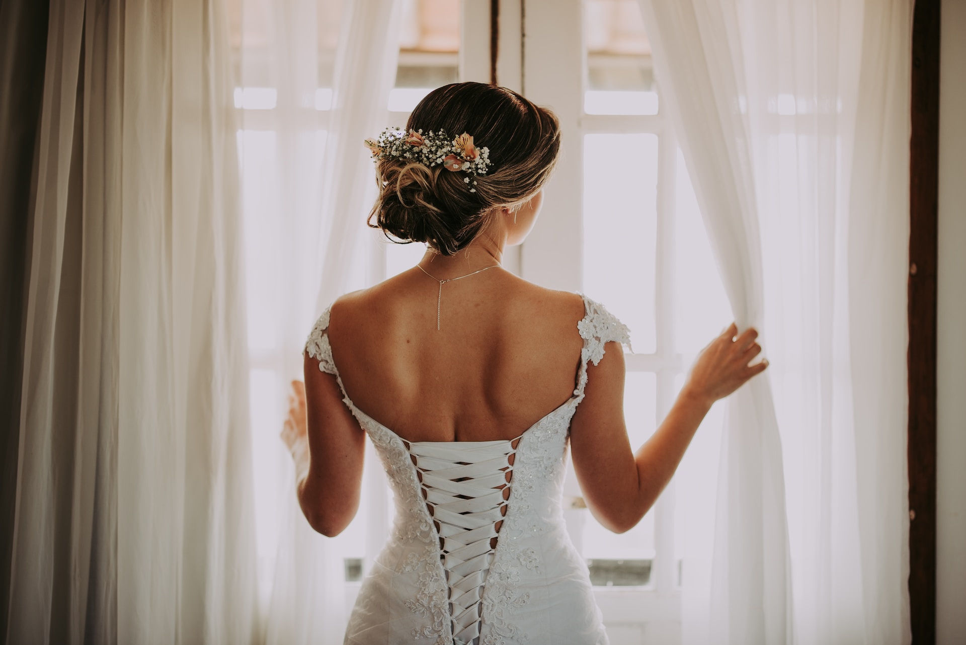 Wissen Sie, welche Brautmode zu Ihrer Hochzeit passt? Checkliste und Tipps