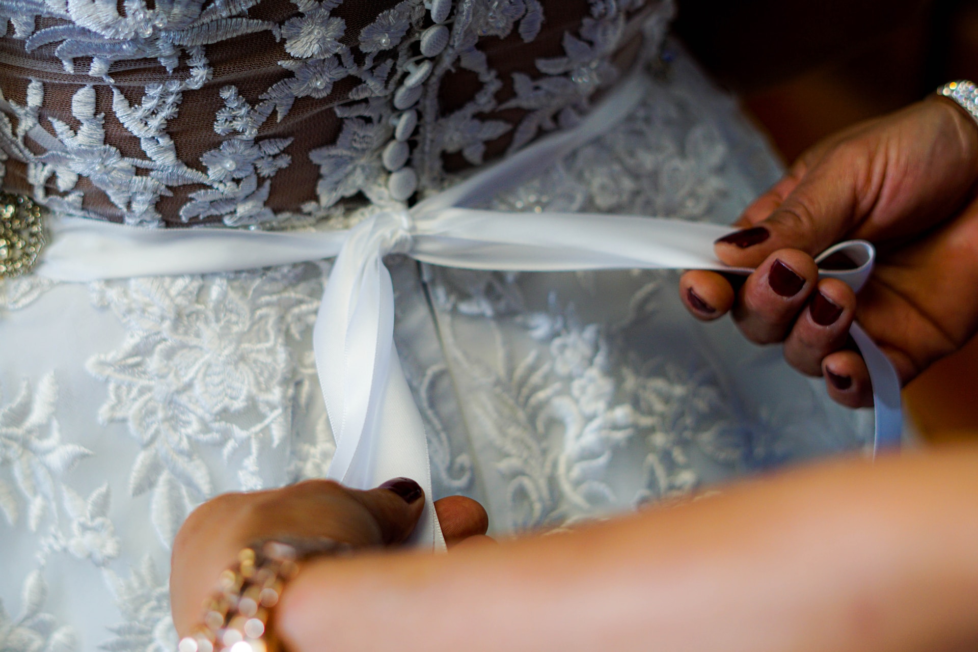 Hochzeitskleider für Bräute mit verschiedenen Körperformen